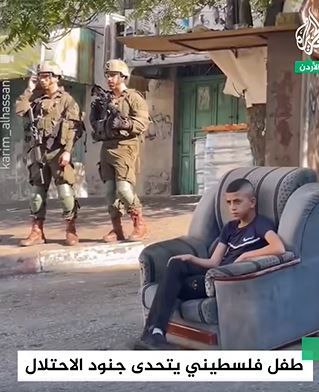 اقعد فديتُ بطولةً هزمتْ على عرش …