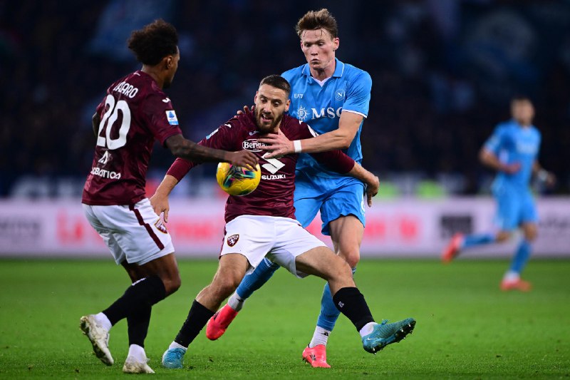 **Torino-Napoli 0-1, gol di McTominay e …