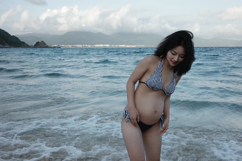 小红书比基尼美女