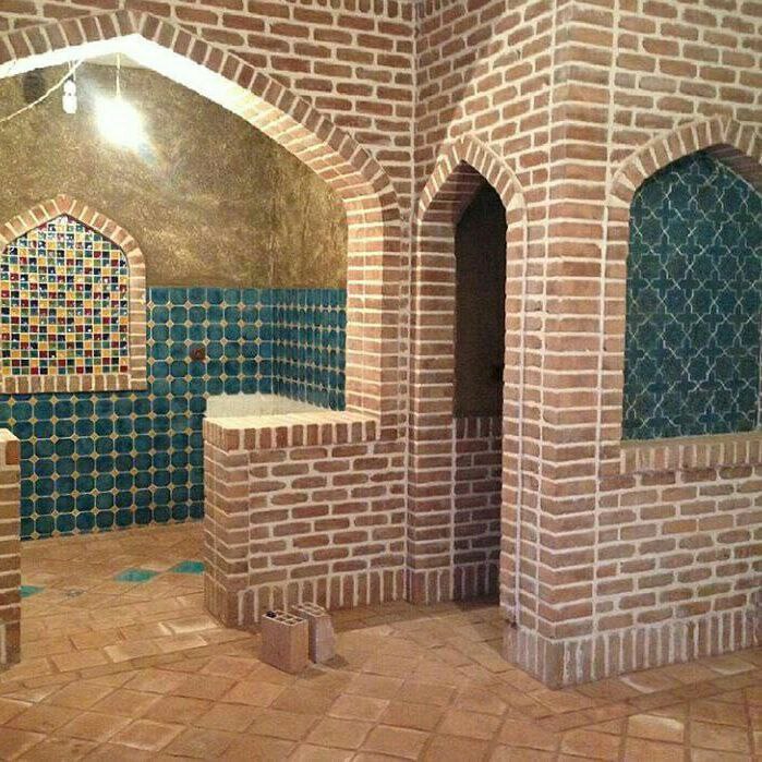 فخر و مدین با آجر سنتی …