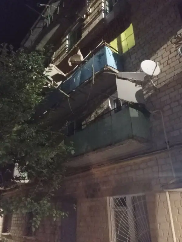 В Ахтубинске обрушился балкон с людьми