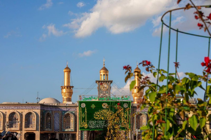 **إ**ن الحسين لمصباح الهدى أبداً
