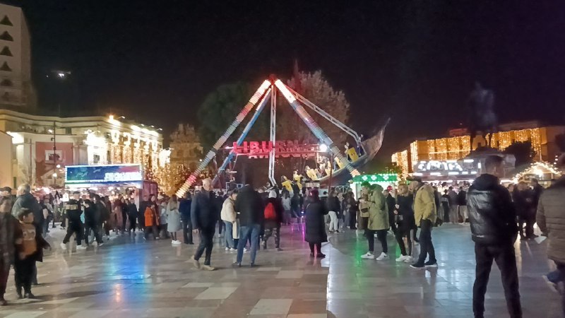 阿爾巴尼亞夜繽紛香港就夜殯週啦！