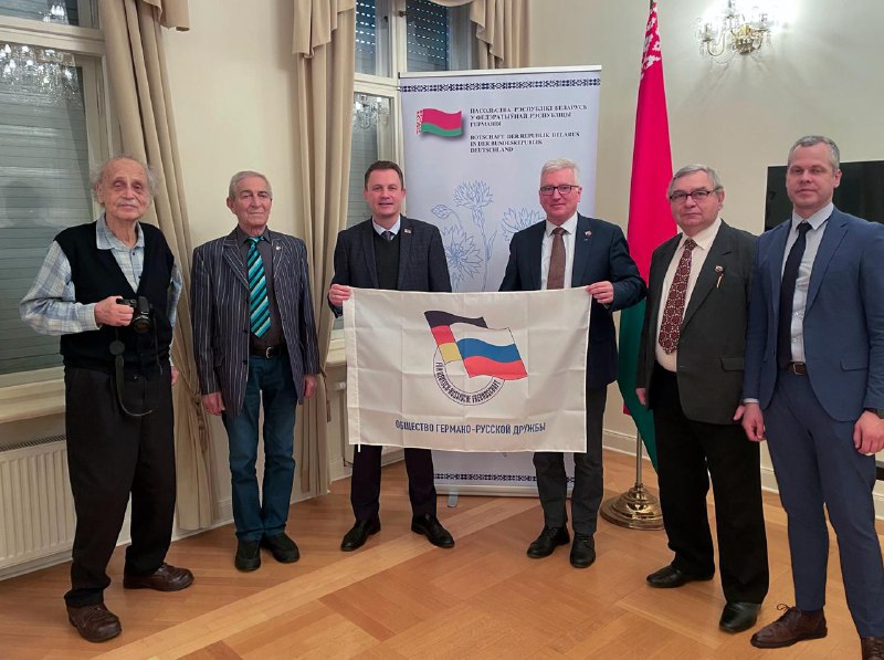 Heute waren wir in der Botschaft …