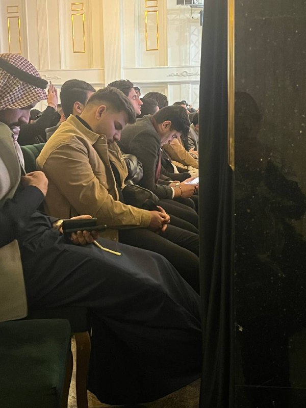 اني طول المؤتمر :-