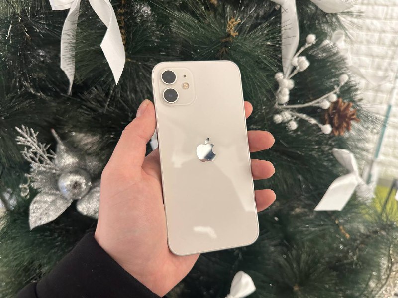 **iPhone 12 64 white (б/у)