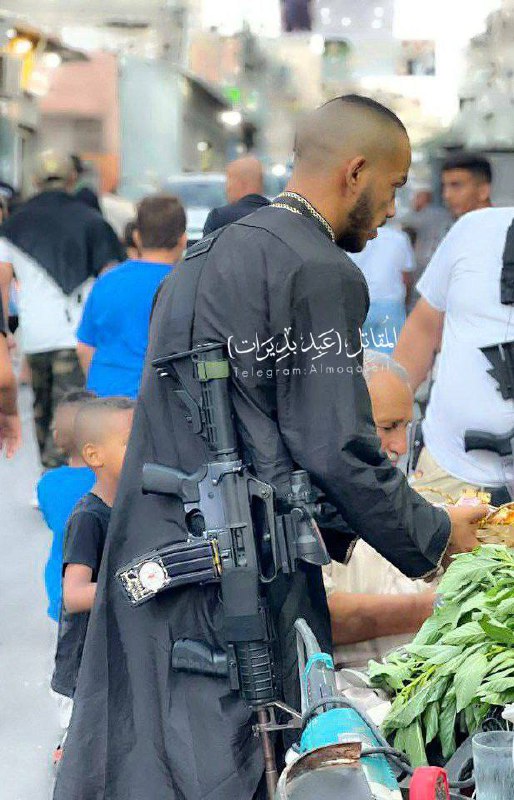 **أَتُسافِرُ يَا أَجملَ ذِكرى دُونَ وَداعٍ …