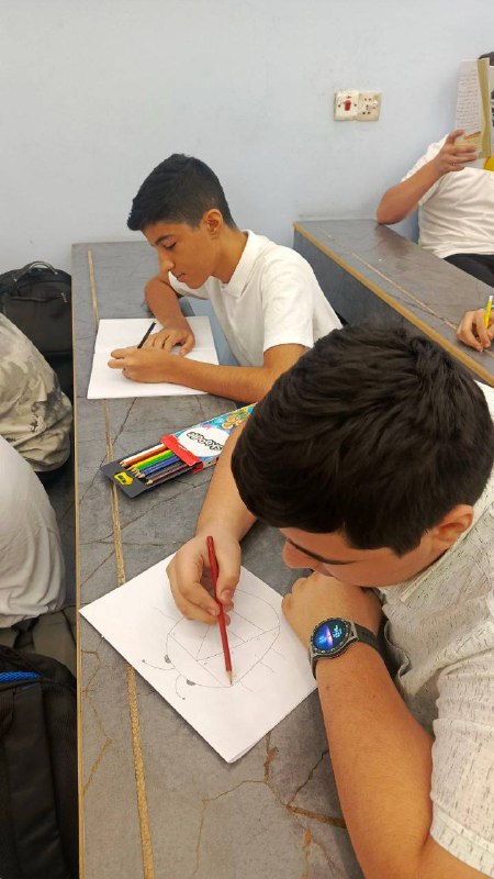 ثانوية القمة الاهلية للبنين