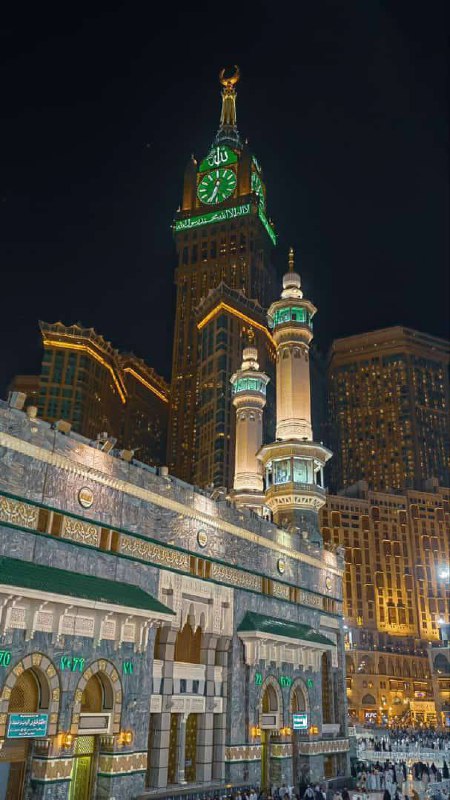 سأظل طولَ العمر بابَك أقرع