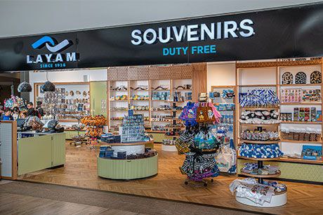 **Souvenir** /ˌsuːvəˈnɪə,ˈsuːvənɪə $ -nɪr/