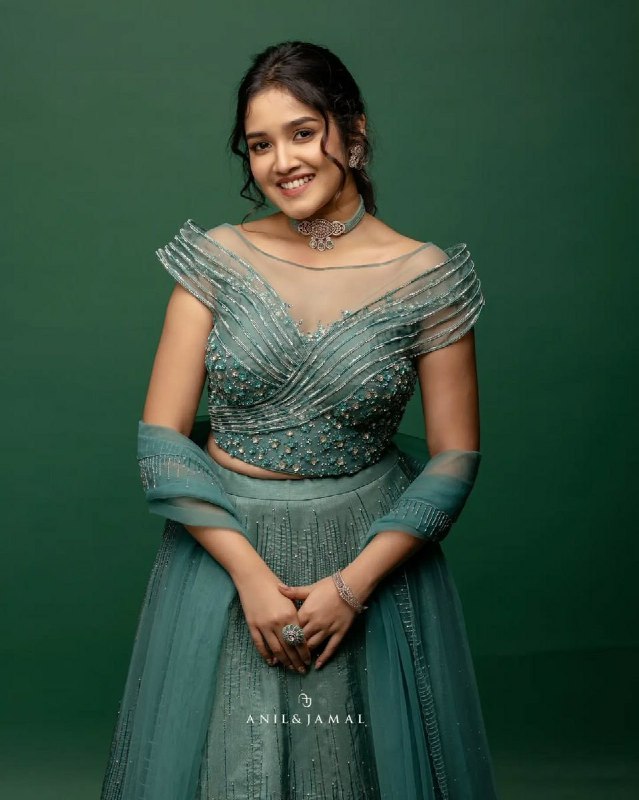 Anikha Surendran 💃