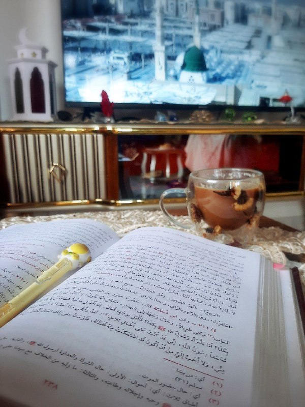 بيننا حديثُ رسولِ الله وبيننا رابطةُ …