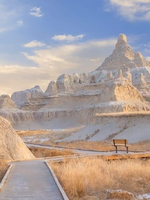 **Badlands National Park, South Dakota, USA**