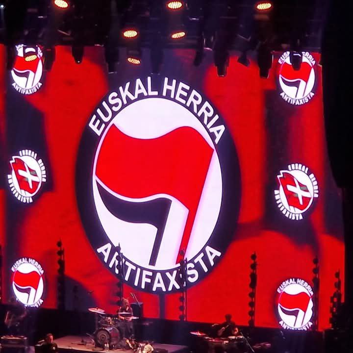 [@muguruzafm](https://t.me/muguruzafm) Euskal Herria Antifaxista ***✊*** [#BilbaoErresistentziaAntifaxista](?q=%23BilbaoErresistentziaAntifaxista)