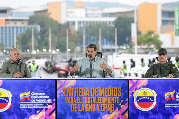 **Maduro: La derecha invierte dinero para …