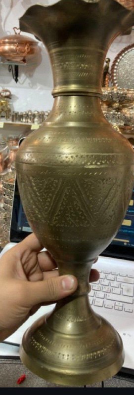 گلدان بلند برنجی هندی بسیار زیبا …