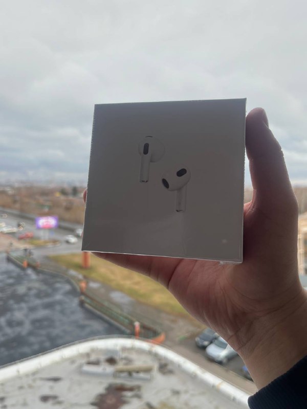 **AirPods 3**