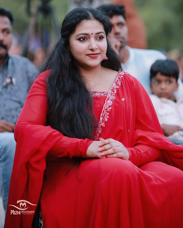 Anu Sithara 💃