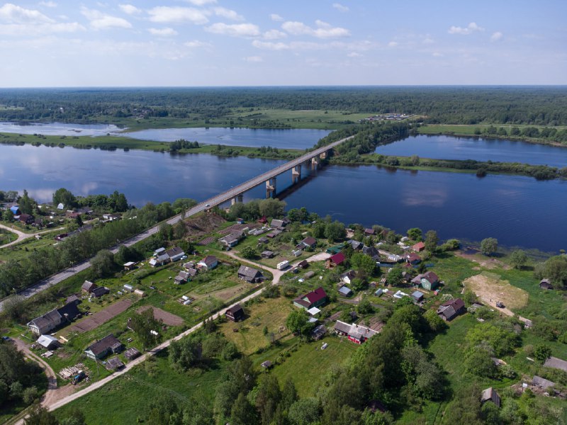 Маленькая и уютная деревня Селищи на …