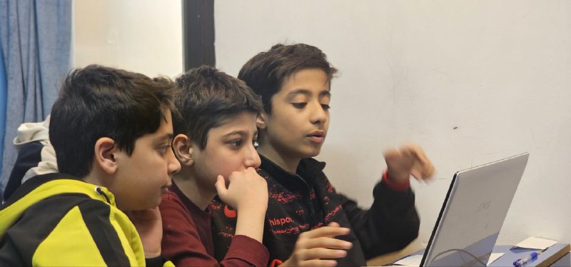 مدرسه آرمانی- دوره اول پسرانه