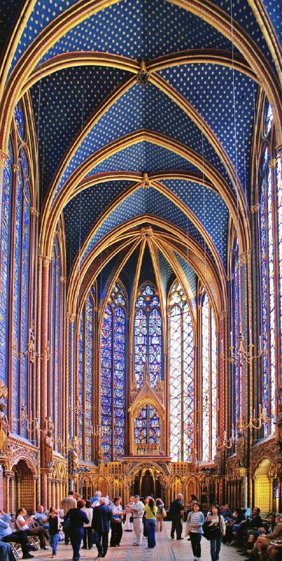 **La Sainte-Chapelle** è un capolavoro dell'architettura …