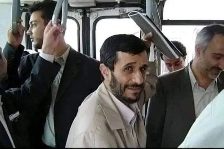 *پخوانی ولسمشر محمود احمدي نژاد چې …