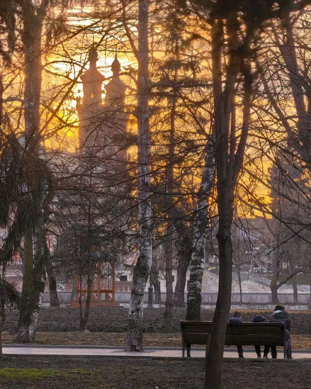 Телефонные зарисовки с видом на мечеть …