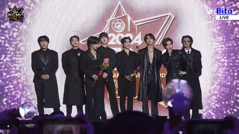 With the ‘Grand Choice Award’ ATEEZ …