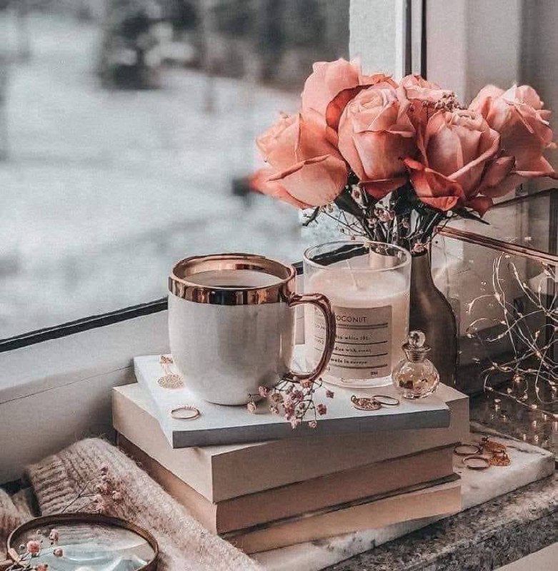 يقولون...الكتاب باين من عنوانه..!!..***📒***