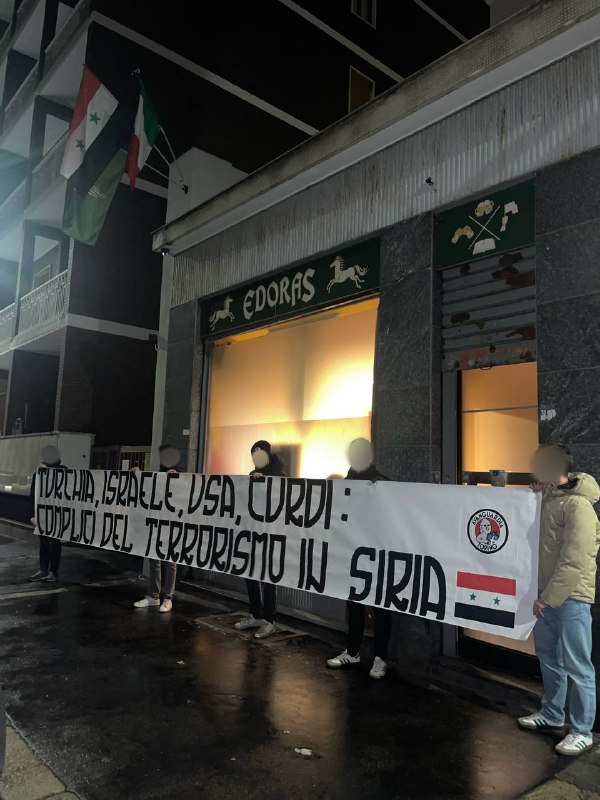 Ieri sera abbiamo esposto questo striscione …