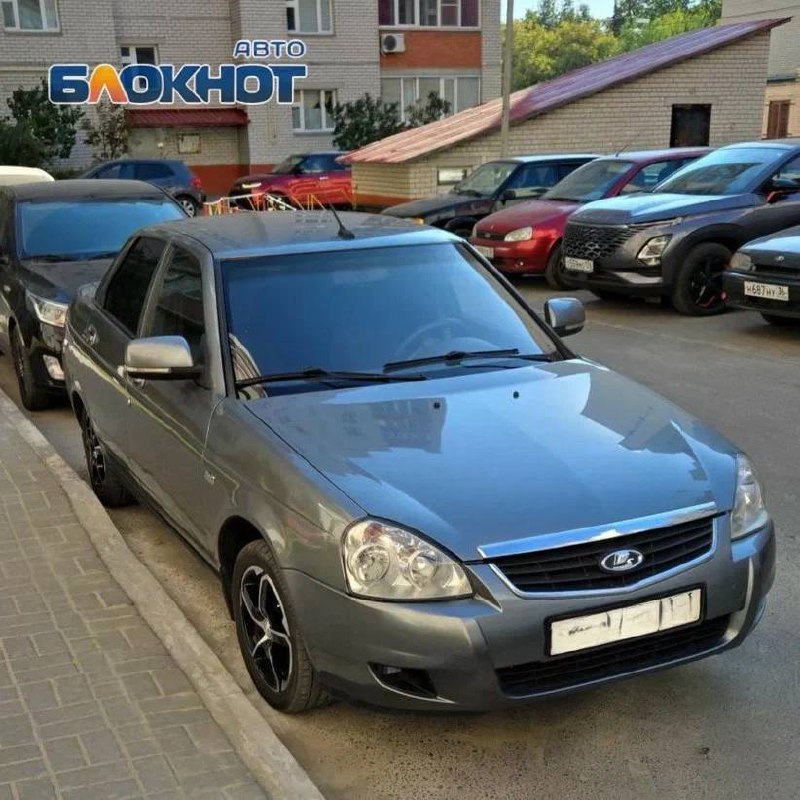 590т.p. **LADA (BA3), Priora, 2013**