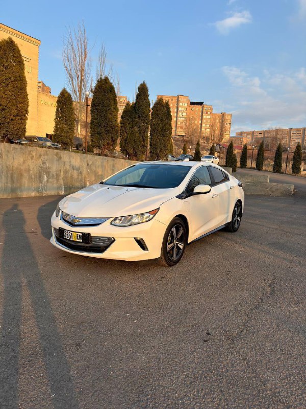 Chevrolet Volt 2 (2016-2017) թիվ։ 11000$ …
