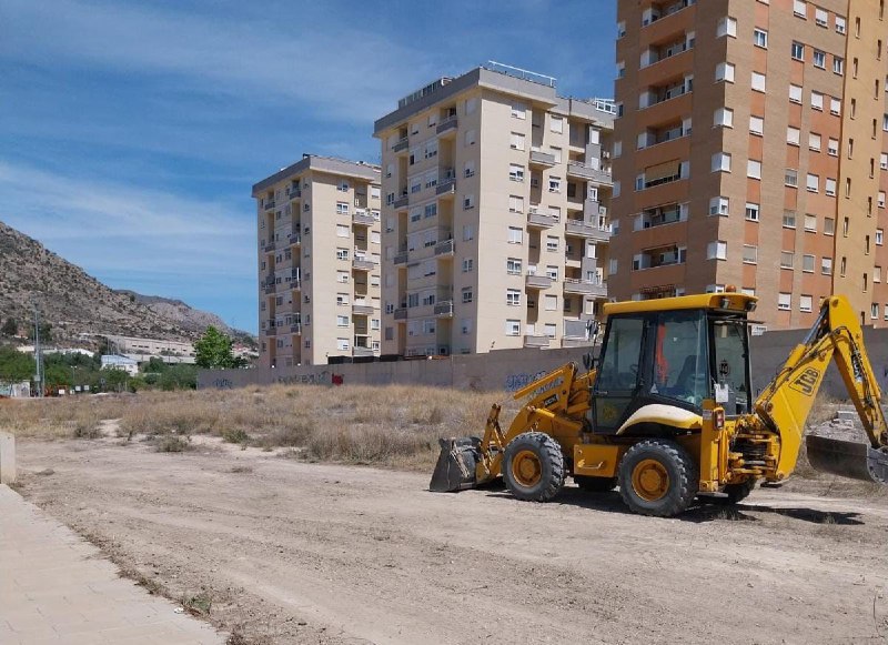 ***🚜*** El Ayuntamiento de Elda envía …