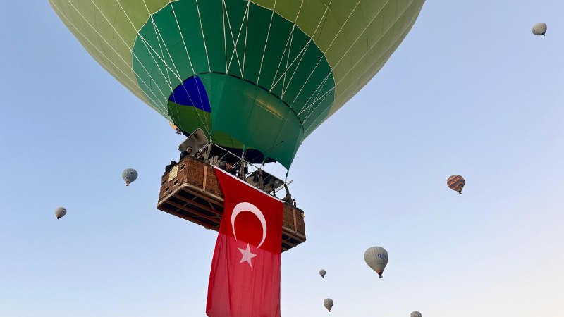 Kapadokya'da balonlar, [#29Ekim](?q=%2329Ekim) Cumhuriyet Bayramı için …