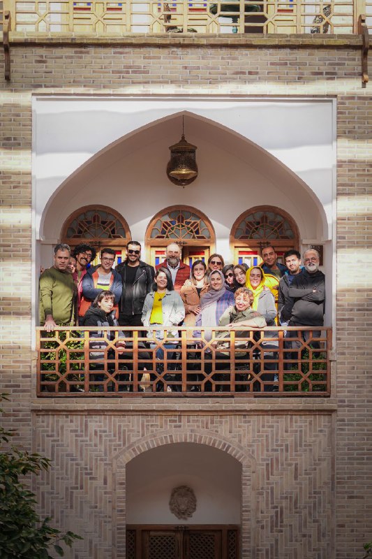 جای همگی خالی