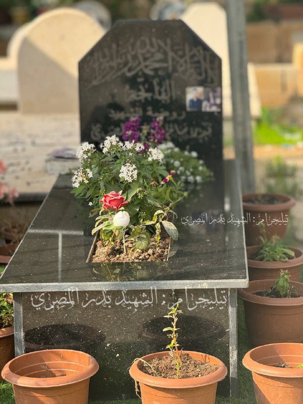 **فَقدُهُ أَشعَل حُزناً