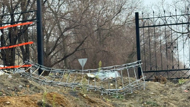 В Саратове снова пробили забор храма