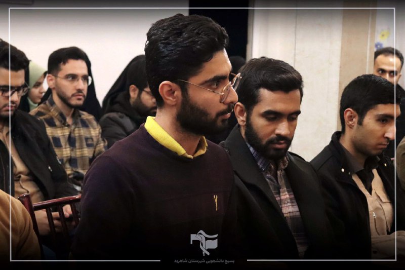 | حَکیم |