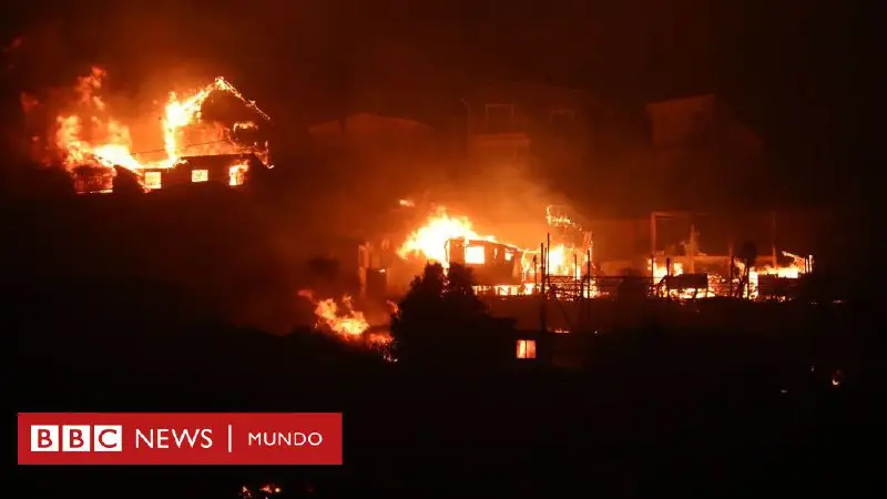 Las imágenes de los incendios en Chile que han dejado varios muertos y por el que se ha decretado estado …
