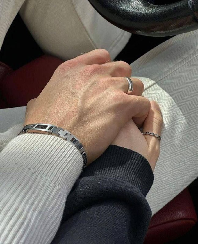 ـ شكِد تلوكِ ايِدَك لأيدي ***💟******🦋***