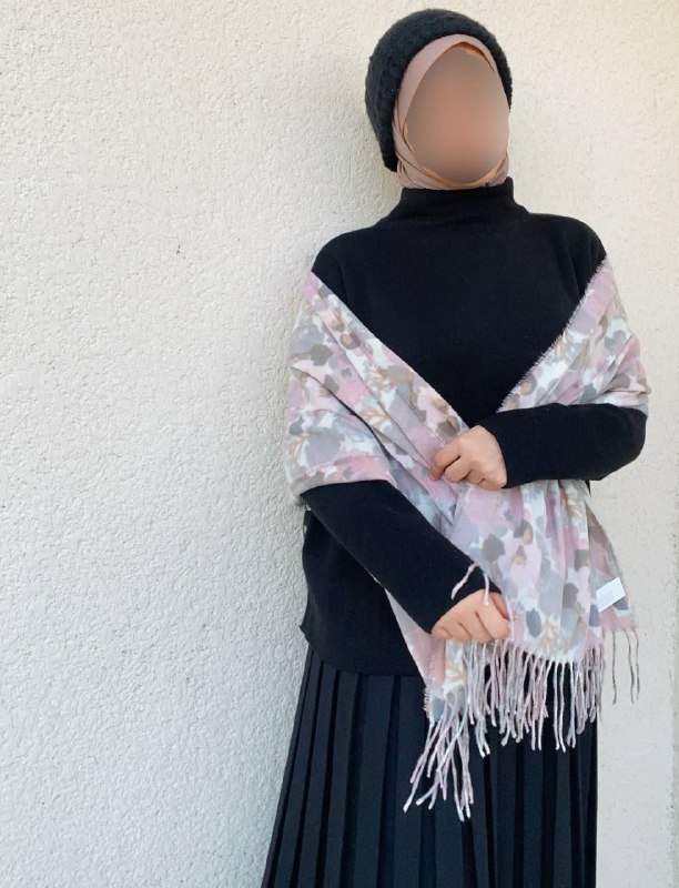الوشاح والكبوس متوفرين