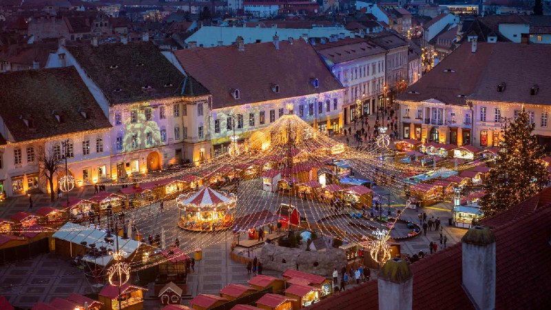 **Christmas market in Sibiu, Romania (***©*** …