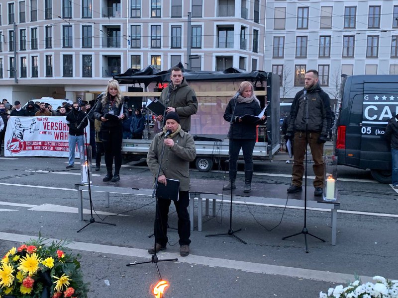 Die Gedenkveranstaltung zu Ehren der Toten …