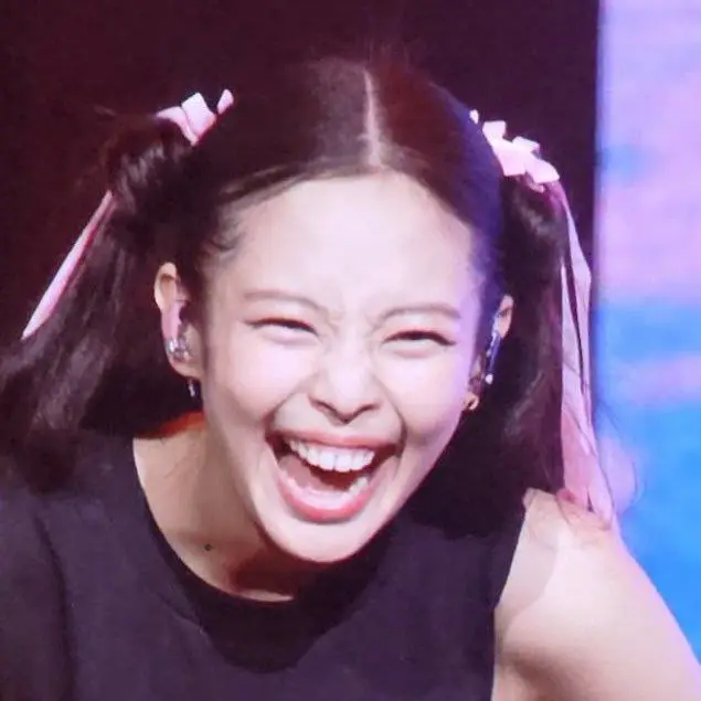 Happy jennie is everything ***🫶🏼*** [@blinktwins22](https://t.me/blinktwins22)