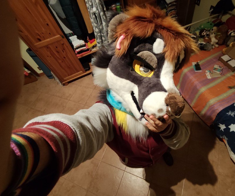 Guess who just finished another fursuit …