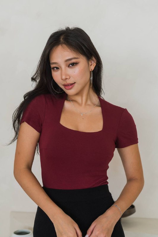 **[REGULAR] Lyla Queen Anne Top (Maroon)