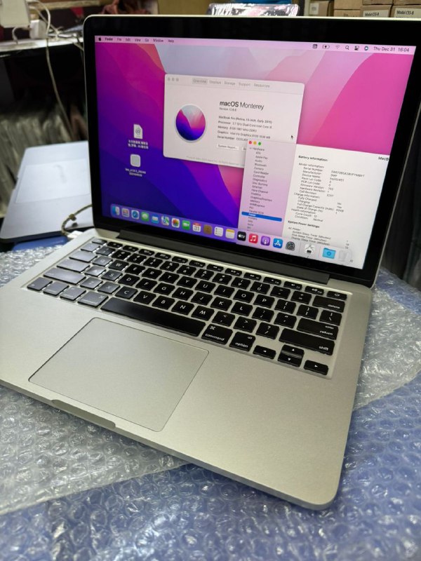 Macbook Pro 13 inch A1502 2015*