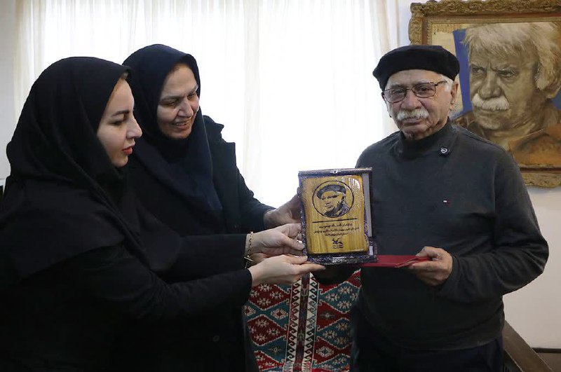 م موید؛