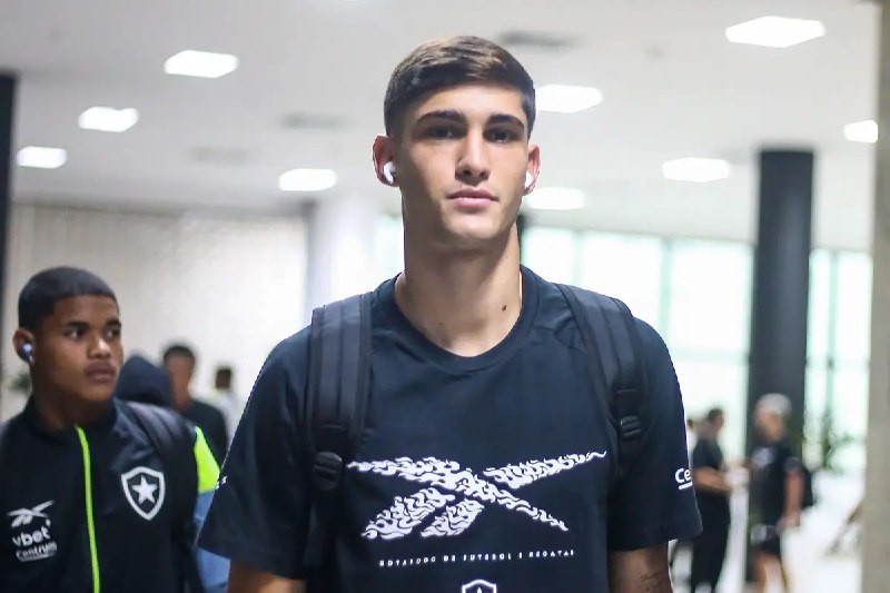 Botafogo acerta empréstimo do atacante Valentín …