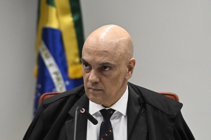 Abin paralela: veja lista de autoridades e jornalistas que foram espionadas na gestão Bolsonaro